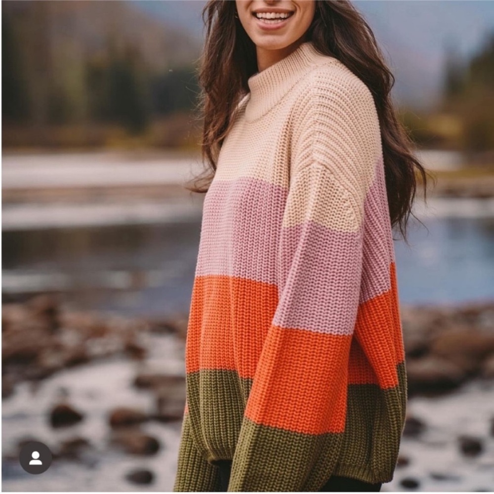 NWOT Notice the Reckless Women's Sweater